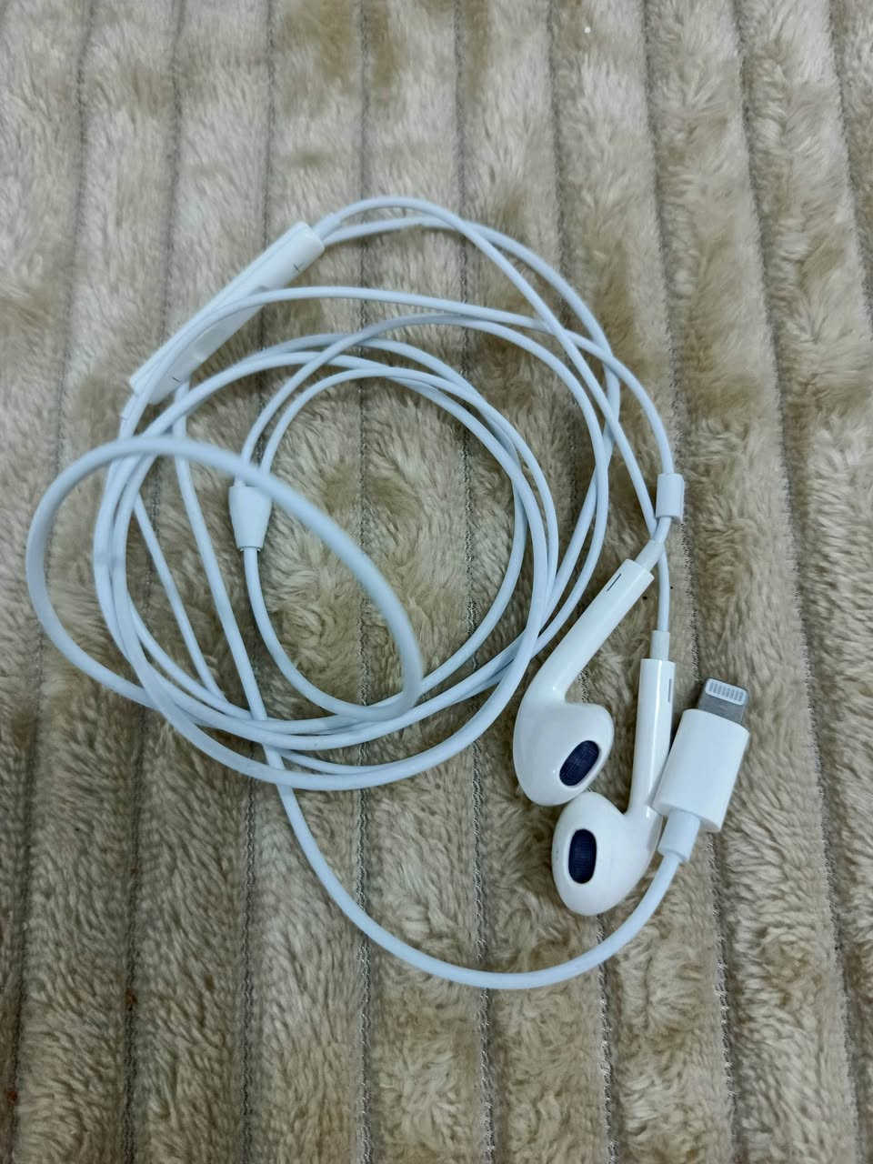 للبيع غراض اصليه موضح اسفل الصور موجود توصيل داخل الكوت ***********
