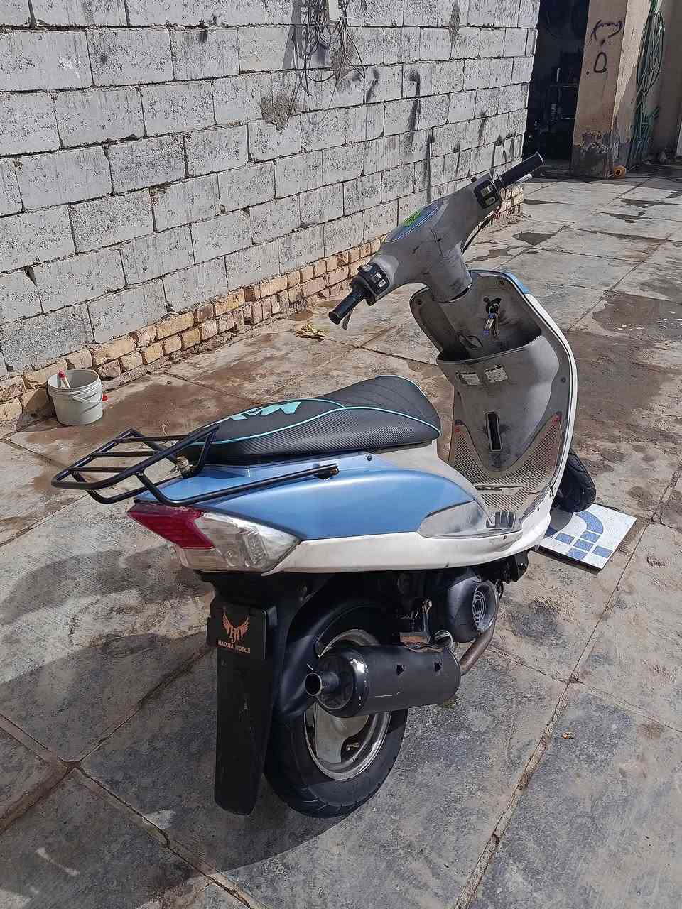 السلام عليكم (ماكس منغولي للبيع)
مكينة مامفتوحة 
شغالة سلف هندر 
كهربائيات شغالة 
دراجة جاهزة من كلشييي 
مكاني ديوانية حي فرات 
لسعر ٦٠٠ بيهة مجال 
لرقم ***********
