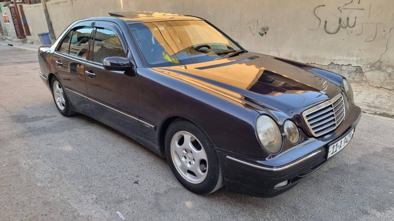يا الله السلام عليكم
مارسدس ام عيون E320 
السيارة فول مواصفات 
موديل 2000
مواصفات avantgarde
رقم بغداد انكليزي تحويل نفس اليوم هزة جديدة 
مكان بغداد / حي الزهراء /الكمالية سابقاً 
السعر 120$ وبيهة مجال 
رقمي ***********
