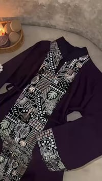 ملابس • جملة • مساعدة بيع