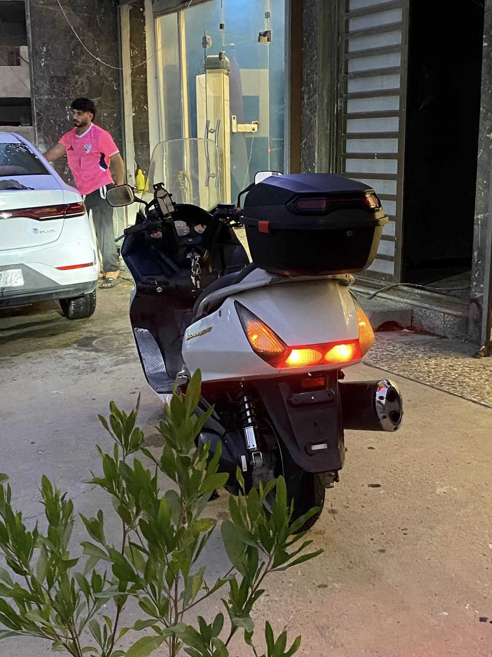 السلام عليكم سلفر ونج 400 دراجه كفاله ممفتوحه بلاديه  دراجه موصفات اوفر مود وABS منضومه زنون كامله وصفاره بيها دراجه شلعه معدل نعومه لاتبخير لاتنقيص لاصوت مابيها نقص معايزه ايشي ادامه كامله سويتها البارحه دهن جديد فيت بم اصلي بلكات اصليه بانزين محسن كله بس شغل وطلع مكاني دوره ***********
