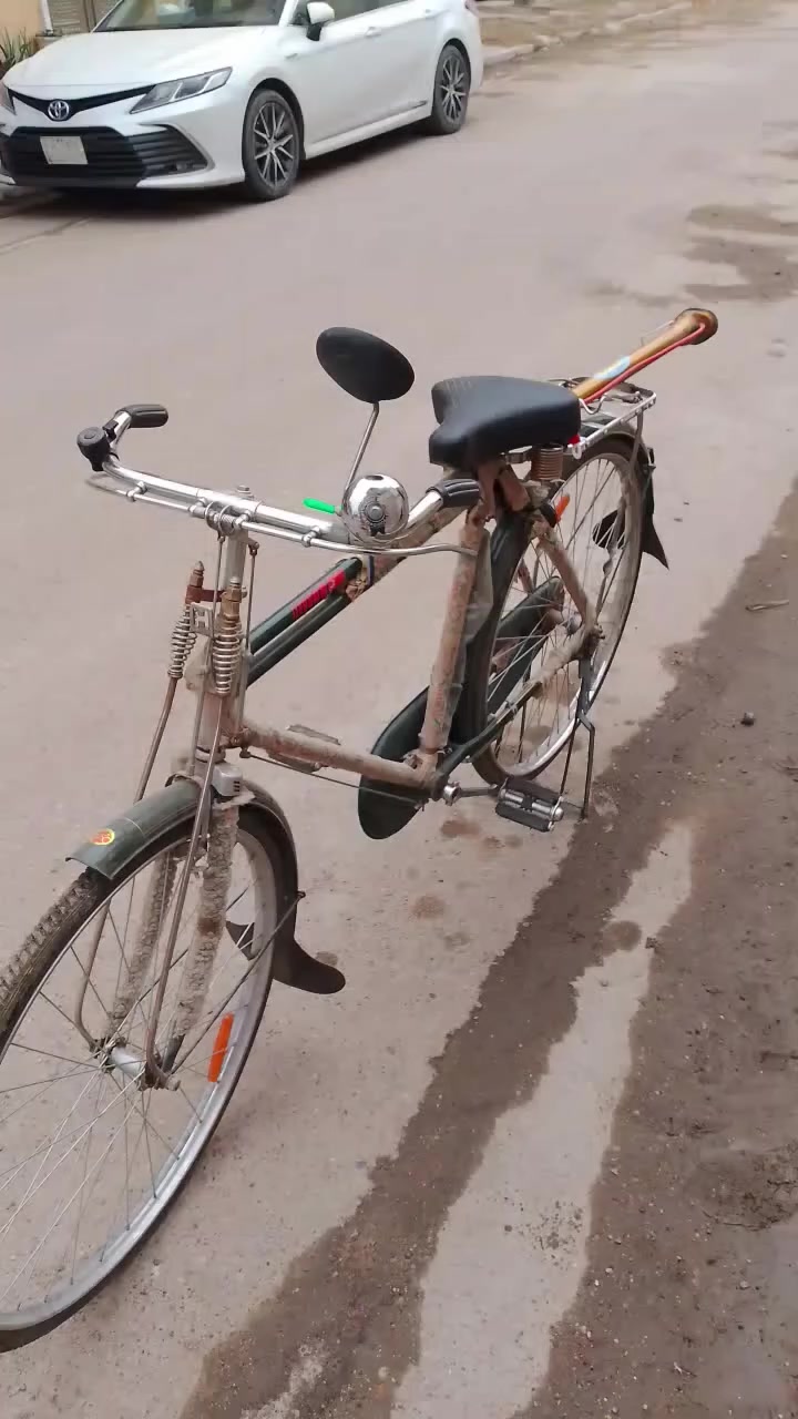 هيرو (بغداد) للبيع
النظافه 99.5%
بريكات وره وكدام شغال على شركة
بم اللي وياه و بم ماركه حديد كبير هم هديه 
لل راغب بل شراء 
التواصل 
***********
