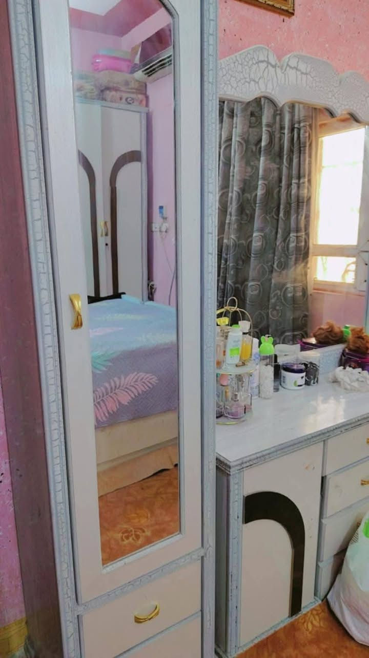 للبيع غرفه حطاطه سعر ٩٥٠ وعنوان فلوجه يم كورنيش رقم *********** للإستفسار
