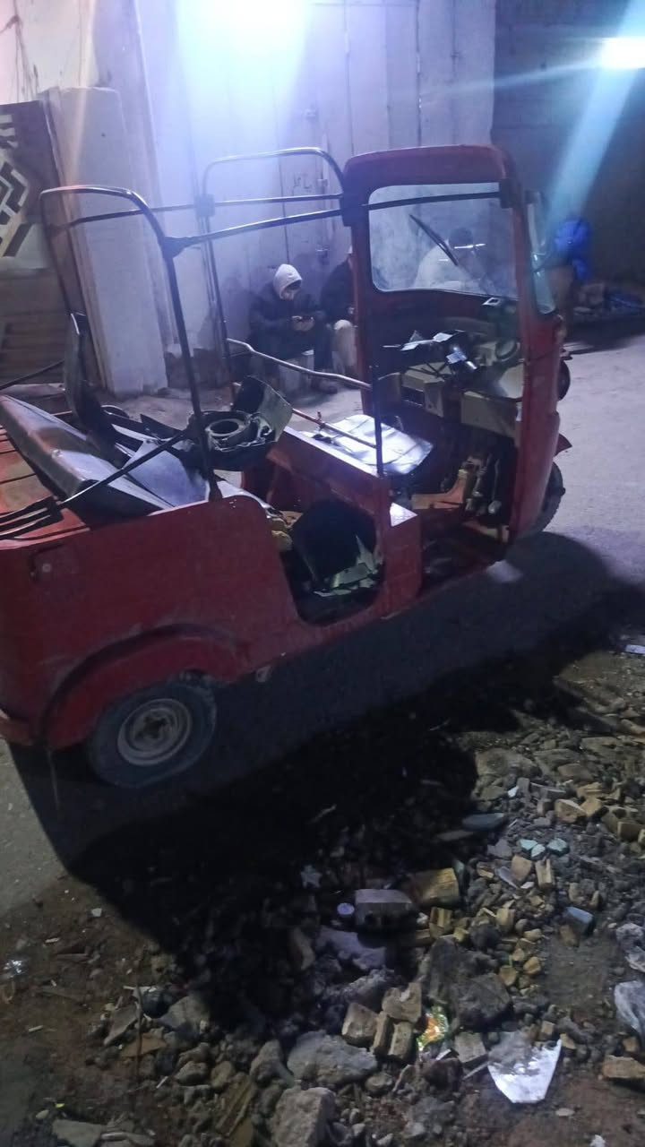 سلام عليكم تكتك للبيع اوراق بيه نقص ورقه اتكفل بيه حلال وحرام وياك للرقم مكاني بغداد جسر ديالى ***********
