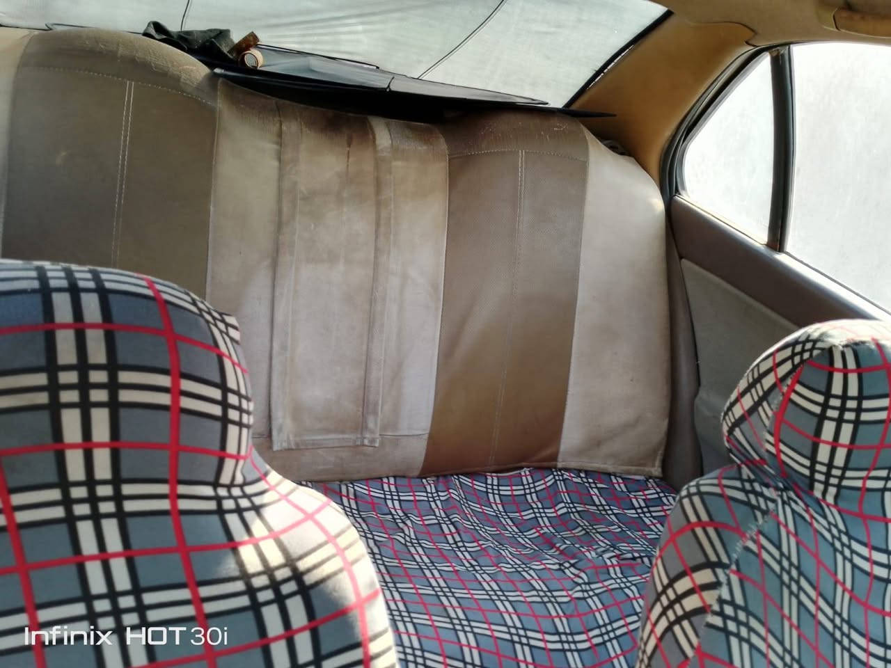 السلام عليكم سمند موديل 11 السياره مبدل كير ومكينه فرنسي تبريد شغال حداديه نضيفه مكاني النجف السعر 32 وبي مجال بسيط للاتصال ***********
