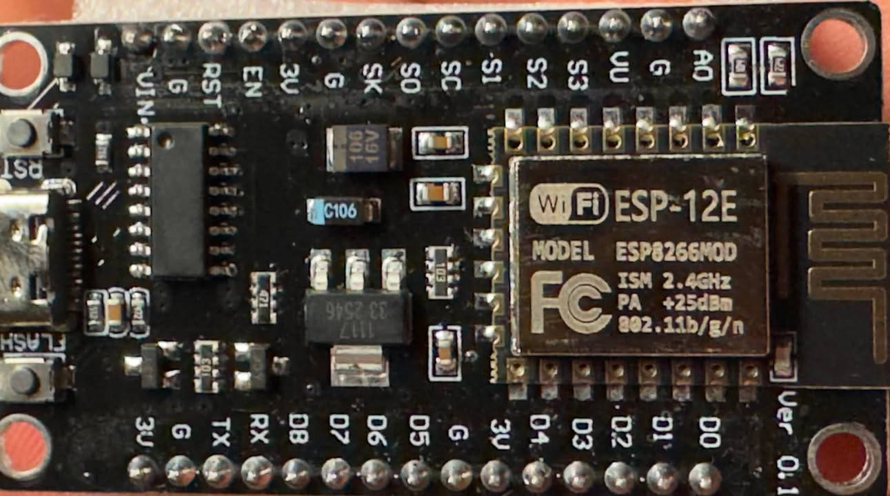 متوفر ESP -12 WiFi 
Esp8266 mod 
وتم تصنيع ال esp بكوالتي عالي وليس مثل بعض الخرائط الرديئة الصنع 

العدد  275 قطعة
للبيع الي مهتم يتفضل خاص 
او واتساب ***********
