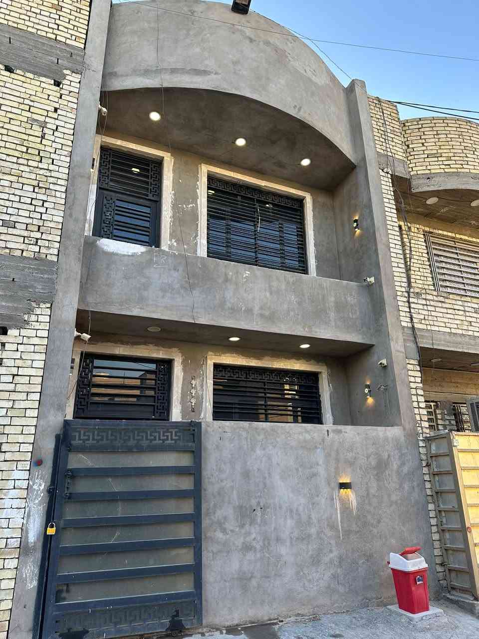 دار للبيع ٥٠ متر ٣ طوابق زعفرانيه بيت بنيه زراعي ***********
