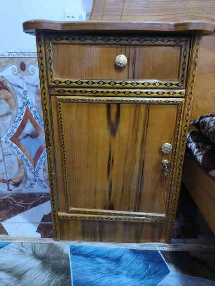 غرفة نوم خمسه قطع مستعمل شهر واحد  فقط اخو الجديد ت/***********
