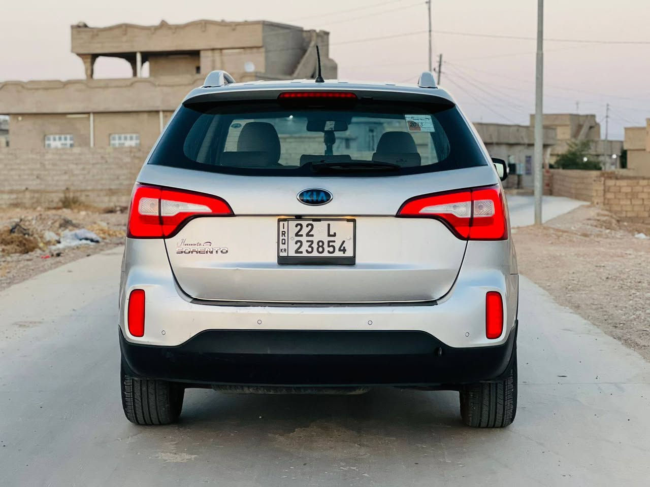 السلام عليكم ورحمة الله وبركاته
كيا سيرنتو 2013 شكل2014 
بدون ضرر كلين سياره 
فول مواصفات خليجي ما عده فتحه بل سكف 
مكينه اربعه دوش 
طخم تاير جديد صدر نظيف سياره 
سنويه وهزه جديد بسمي سياره شرط تحويل  
سعر عبر خاص او عبر الهاتف (***********)
مكان السياره موصل القياره
