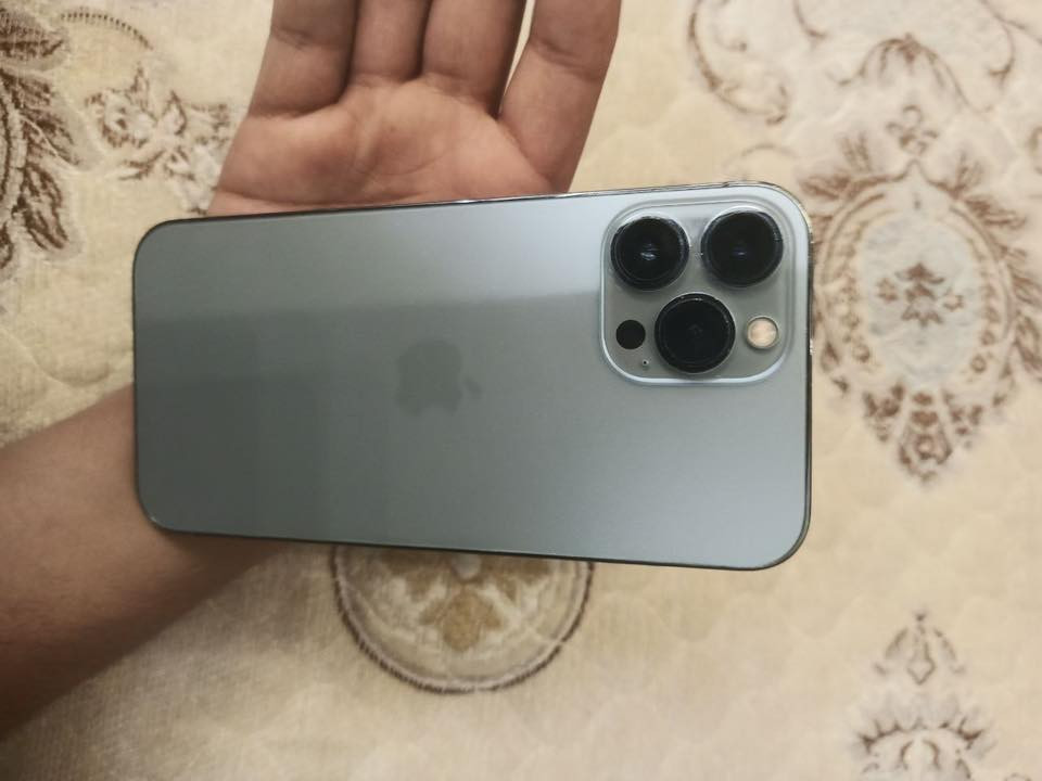ايفون 13برو ماكس شريحه تك مبدل بطاريه اصليه ونقطتين بلشاشه مثل ماموضح بل صوره العنوان الموصل السعر خاص للتواصل اتصل ***********
