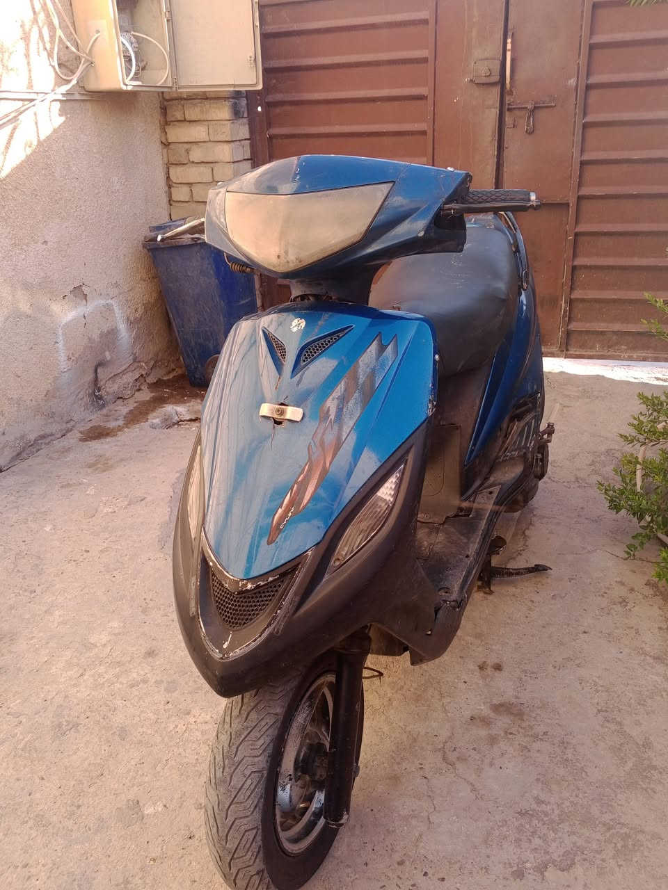 ماكس 140 مكينه ناعمه لا تنقيص ولا تبخير ولا نضوح شغالة نكرة بي وقت كهربائيات شغالة كلها كابرتر اصلية كفرات ابلادية مال كراب الدراجة مناسبة السعر 250 مكاني بغداد حي الجهاد ***********
