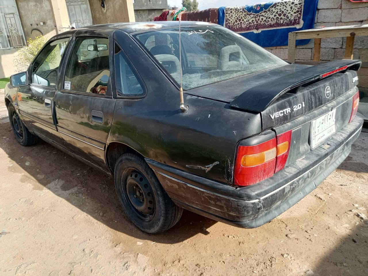 سلام وعليكم بدون زحمه عندي فكترا بيع او مراوس موديل 1992 رقم كركوك أسنويه عضم عاج منتهي 2023 شرط تحويل سياره تنته قفل مركزي بور ستيرن صدرها زين تايراتها زوج الامامي جديد الخلفي نص عمر حجم المحرك 20 شرط الكير عندي بس الواحد يفلت وتريد ترتيبات بسيطه طالب عليها 25 ورقه وبيها مجال بسيط وهذا رقمي *********** مكاني كركوك قرب الحي الصناعي
