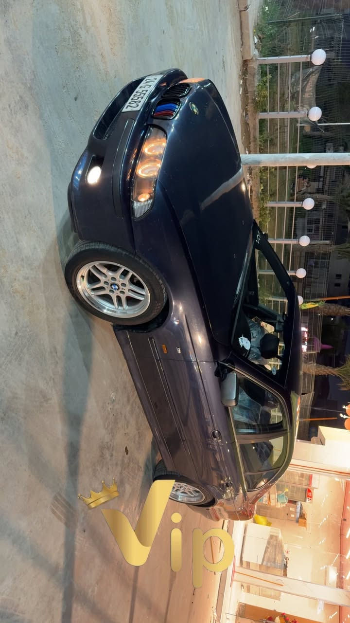 سلام عليكم bmw صقر
2002 دخول و تسجيل جديد 
رقم دهوك الجديد قطعتين صبغ فقط رش
مكفوله من ضربه 
مكينه 28 دبل فانوس 
سياره جداً نضيفه 
عليه اضفات من ويل +كت m
سعر 123 ورقه بيها مجال لشراي
عنوان بغداد شارع فلسطين
***********
