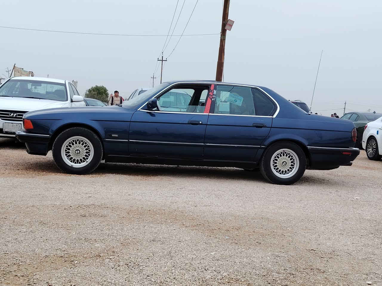 سلام عليكم للبيع او مراروس حسب القناعه بي أم 730فووول مواصفات كشانه جلد صاج ماكي نفاضه قلاب فتحه دبل أيرباك مفوله سياره كير محرك صدر تبريد مكفولات تخم تاير جديد مشدود بيه رقم انبار وتحويله مباشر سياره بجم شركه مكفوله من ضربه سعر 58بيه مجال حك جيه فقط مكانه لأنبار رمادي شراي اتصل ***********
