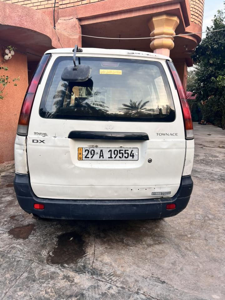 إسلام عليكم تيوتا فان مديل 1998 للبيع سياره رقم واسط حمل سياره خير من الله حلوه واقتصاديه ترهم خط وترهم للحمل سياره باسمي مكاني الصويره رايده 39ورقه وبيه مجال 
***********
