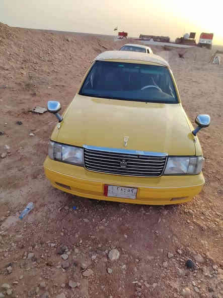 سلام عليكم راس الثور 
تكم موديل 98 محرك 3000فيشتين 
السياره يسره اصل سعوديه 
السياره جهازه من حداديه تخم تاير غرفته جديده  رقم بابل  تحويل ثاني يوم السعر 60وبيه مجال الشراي الاستفسار ع رقم 
***********
