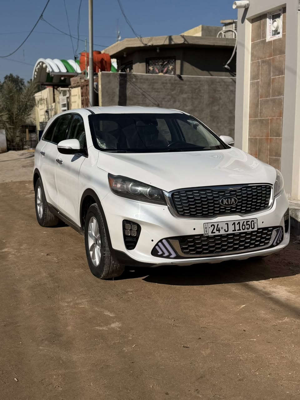 سورنتو امريكي 2020 ابيض صدفي 4 سلندر5 راكب صورة الحادث بالمنشور *********** مكاني نجف حيدرية 185
