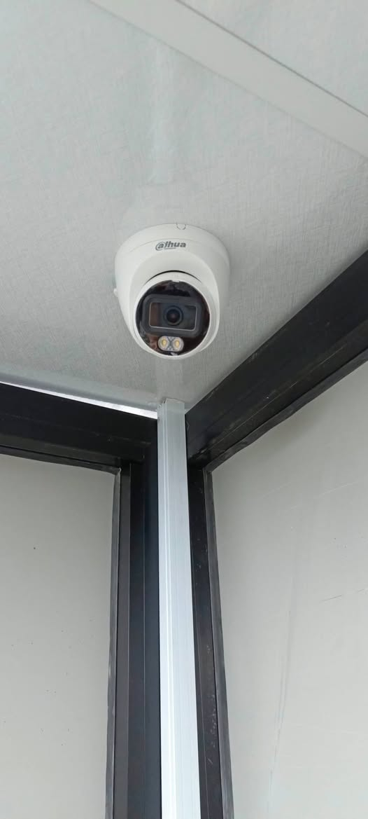 بسم الله الرحمن الرحيم
«وَقُلِ اعْمَلُوا فَسَيَرَى اللَّهُ عَمَلَكُمْ وَرَسُولُهُ وَالْمُؤْمِنُونَ 
          صدق الله العظيم

(الحمدالله تم تامين احد مواقع تابعة الى #وزارة #الداخليه   في بغداد  منطقة شارع فلسطين  )

منضومه  كامرات نضام انلوك تجميع من ماركه دهوا  الاصلي دقه 5 ميكا  فول كلر صور وصوت 

الموصفات :
 ✅كامرات  عدد 32 دقه  دقه 5 ميكا بكسل  حقيقي  ملون ليلي نهاري  دبل فلاش  
   من ماركه  دهوا  لاصلي وكاله ) 💯👌

✅جهاز xvrنوع  دهوا   الاصلي  دقه 32 ميكا  العربي الحديث 

✅بكره واير طول 250  متر
 عدد 4 بكرات  نحاس الاصلي المسلح  القطري 

✅هارد 12  تيره  البنفسجي الاصلي  

✅يو بي اس عدد 2 سعه 1500/ 220V  نوع شاهين الاصلي 

✅محولة خارجية سعه 2 انبير عدد 32 محولة

✅ راك حجم 6 يونت الثقيل الاصلي

✅ كيبل HD دقه 4K الاصلي  طول 5 متر

✅ ماوس لاسلكي الاصلي 

▪️مع ضمان 2 سنه   حقيقي صيانه وستبدال   في جميع ملحقات 

 ▪️نصب حترافي👌 و دقه في العمل 💯💯

‼️وتم ربط كاميرات على هاتف فقط حسب طلب زبون
عن طريق برنامج خاص شركه دهوا DMSS‼️

❗️❗️ملاحضه  اماكن الكامرات حسب طلب زبون❗️❗️
 
*********** مهندس يوسف 

🔴ومتوفر جميع انوع كامرات الاصلي وكاله 
بيع ونصب وصيانه جميع انوع كامرات 

🔴والعمل في جميع مناطق بغداد كرخ ورصافه 

ويوجد ايضآ توصيل في بغداد وجميع محافظات 

🔴ومتوفر كشف مجاني للموقع  

#كامرات 

للستفسار ***********وتساب 
#دهوا
#اسوار 
#هيكفجن
#شاهين
