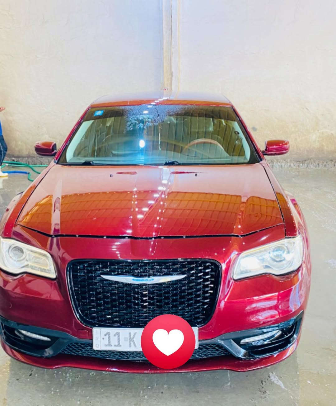 السلام عليكم
اوباما لون كرزي
اصل 17  معلاية 23 
السيارة جاهزة من كير ومكية وحدادية وتخم تاير ورقم بغداد إنكليزي 
حادث جاملغ امامي وخلفي جهة السايق صور الحادث في المنشور 
بدون ارباك بدون دواخل 
المكان كربلاء 
رقم التلفون ***********
