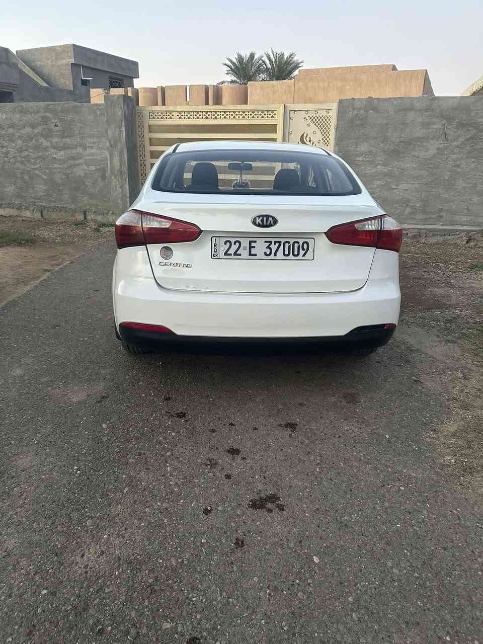 سيراتو موديل ١٤ كير مكينه تبريد خير من الله مكينه ١٦٠٠ دوش بيهه فقط قطعتيه رش بدونداخل السياره باسمي سنويه جديده بيهه حالوبات السياره مكاني بغداد التاجي 
السعر ١٠٥ بيهه مجال حك جيتك 
***********
***********
