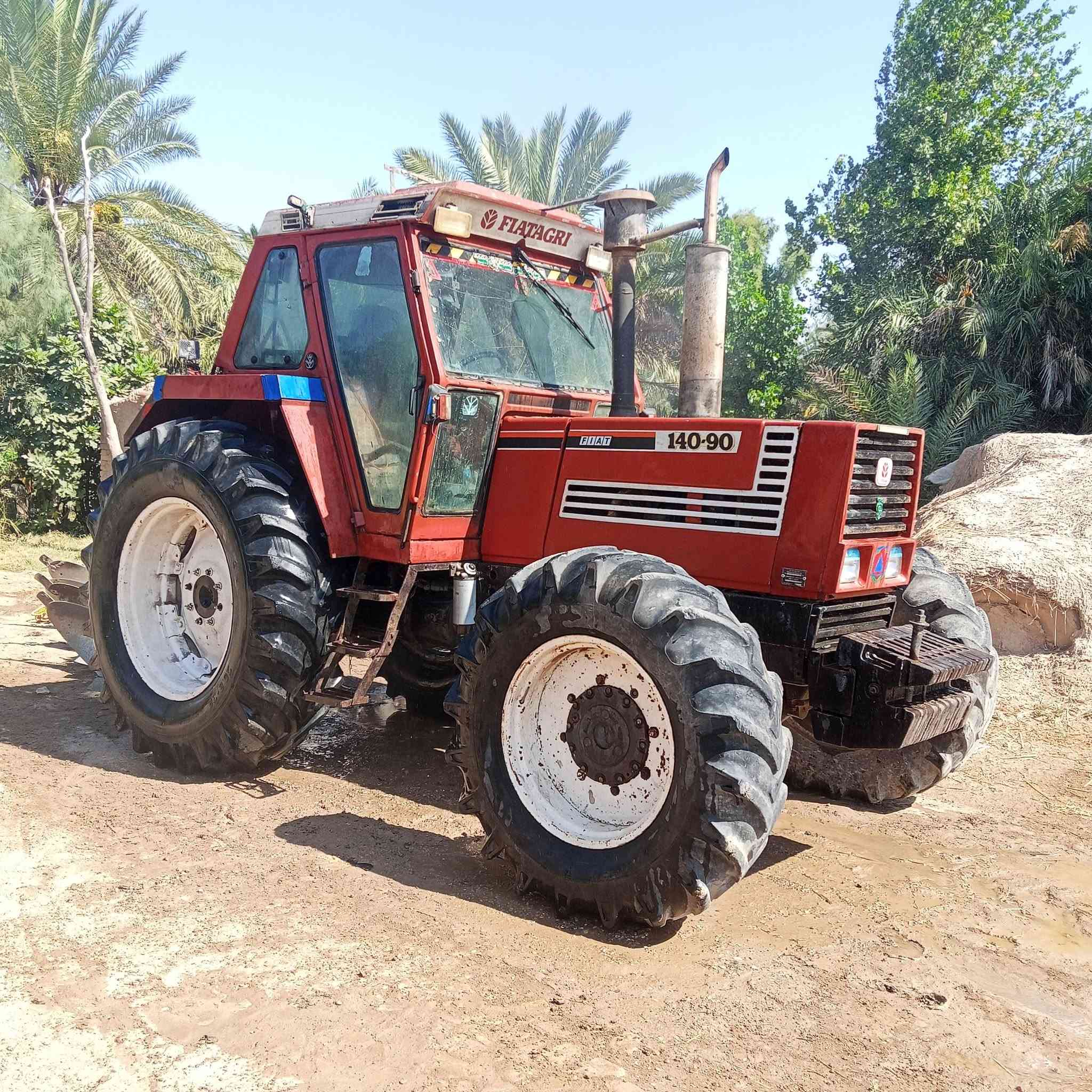 سلام عليكم البيع فيات حجم 140 كامل موصفات مرقم واسط مكينه جاهز 
سعره 44بيه مجال الشراي 
‪***********‬‏
