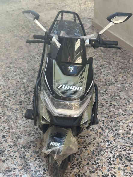 شحن سكنس.
اخت الجديدة نظيفة . مدرعة من كافة الجوانب . عنوان بغداد كرادة .

السعر 950.

***********.
