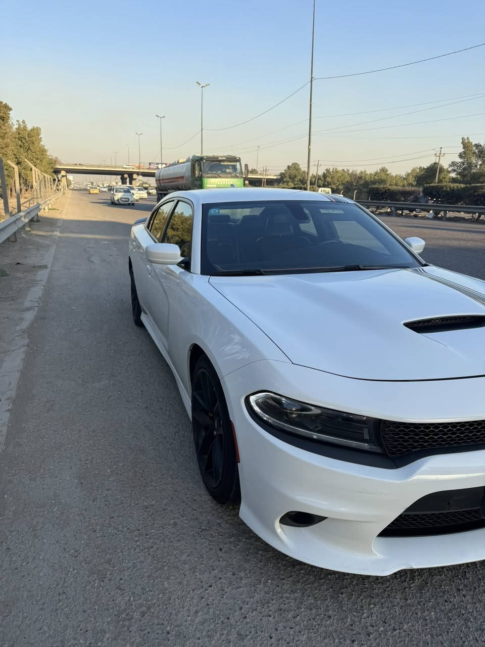 سلام عليكم توج جارجر جيتي اورنج وارد امريكي مبدل بيه باب وبيه شويه صبغ بل جابلغ لسياره جديده وعله يدي أني لمستورده لسياره فول مواصفات كشنات تفه وتبريد ثنينهن وكهرباء ثنينهن ستيرن كهرباء تفه ويل 20 فجوج برمبو لسياره موديل 22 وسعره 265 وبيه مجال قليل عنوانه بغداد الدوره 
***********
