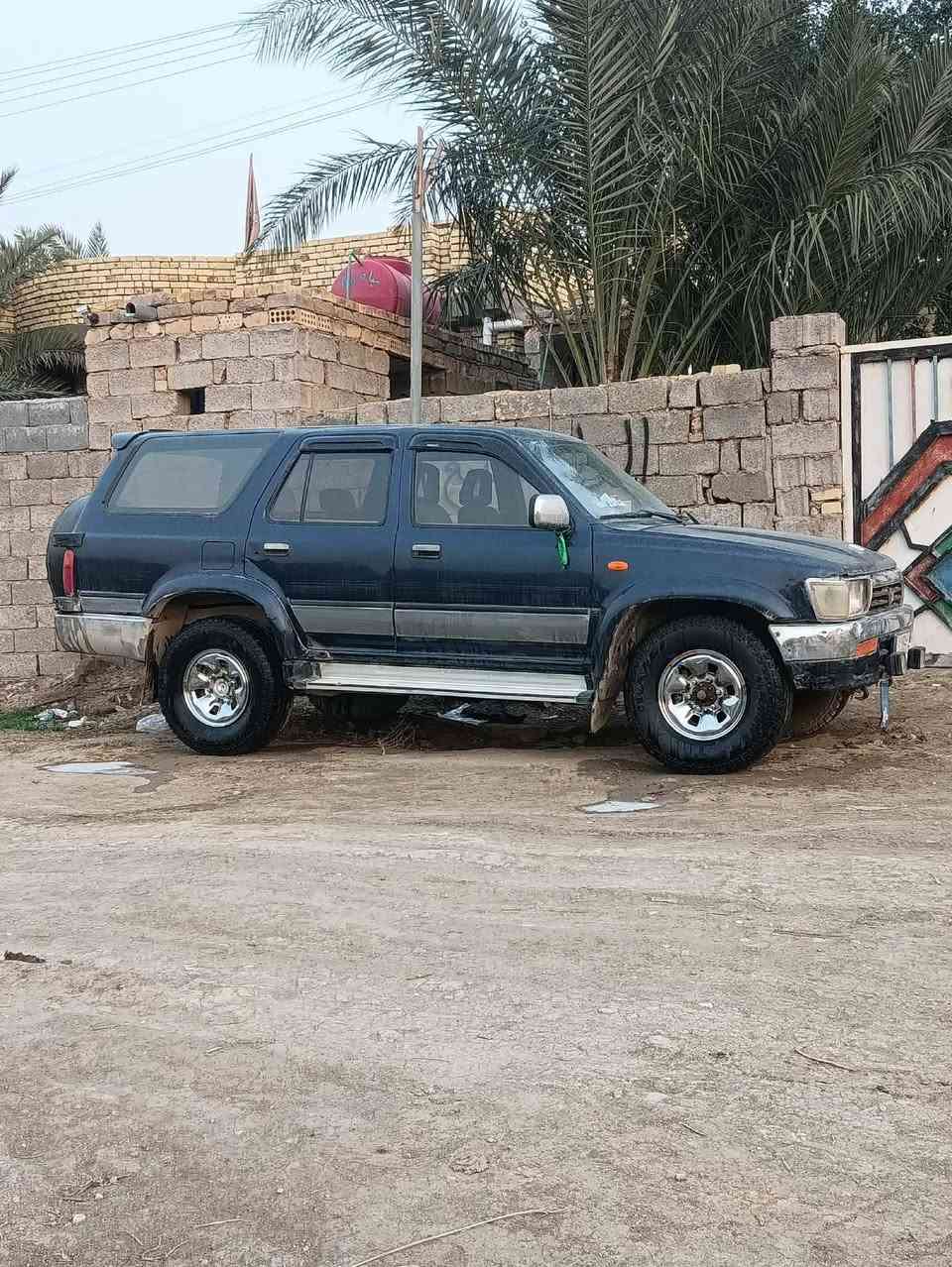 للبيع تيوتا سيرف موديل 95 مكينه 3000 سياره خير من الله مكينه وكير مكفولات رقم بغداد ألماني شاصي مكفول وكشره حلوه وترايك وين متريد باتري جديد حداديه خير من الله تخم تاير وبسمي مكانه ذي قار قضاء الدوايه حي المنتظر للاستفسار الاتصال على الرقم ***********
