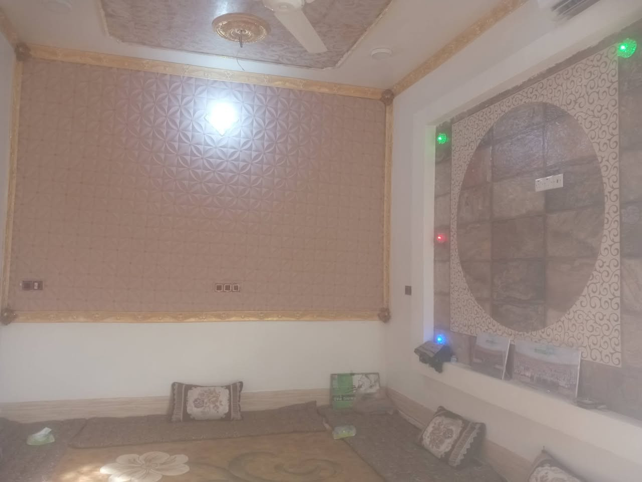 دار للبيع طابو صرف المساحة ١٥٠ م خلف محلات تقي بناء جديد السعر ١١٠ وبس مجال  ***********
