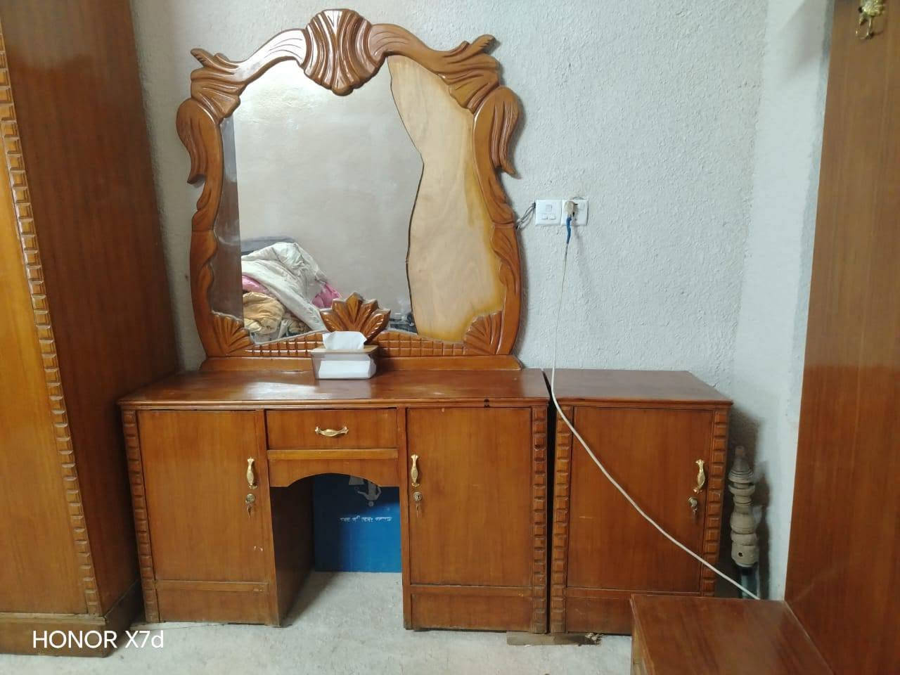 غرفه صاج عراقي ٦ بوب بسعر ٦٠٠وثلاجه ١٠٠ صوميه مع بوفيه مع كنتور بابين بسعر ١٢٥ مبرده ماطورهه جديد بسعر ١٢٥ بيهن مجال مكاني بغداد للاتصال ***********
