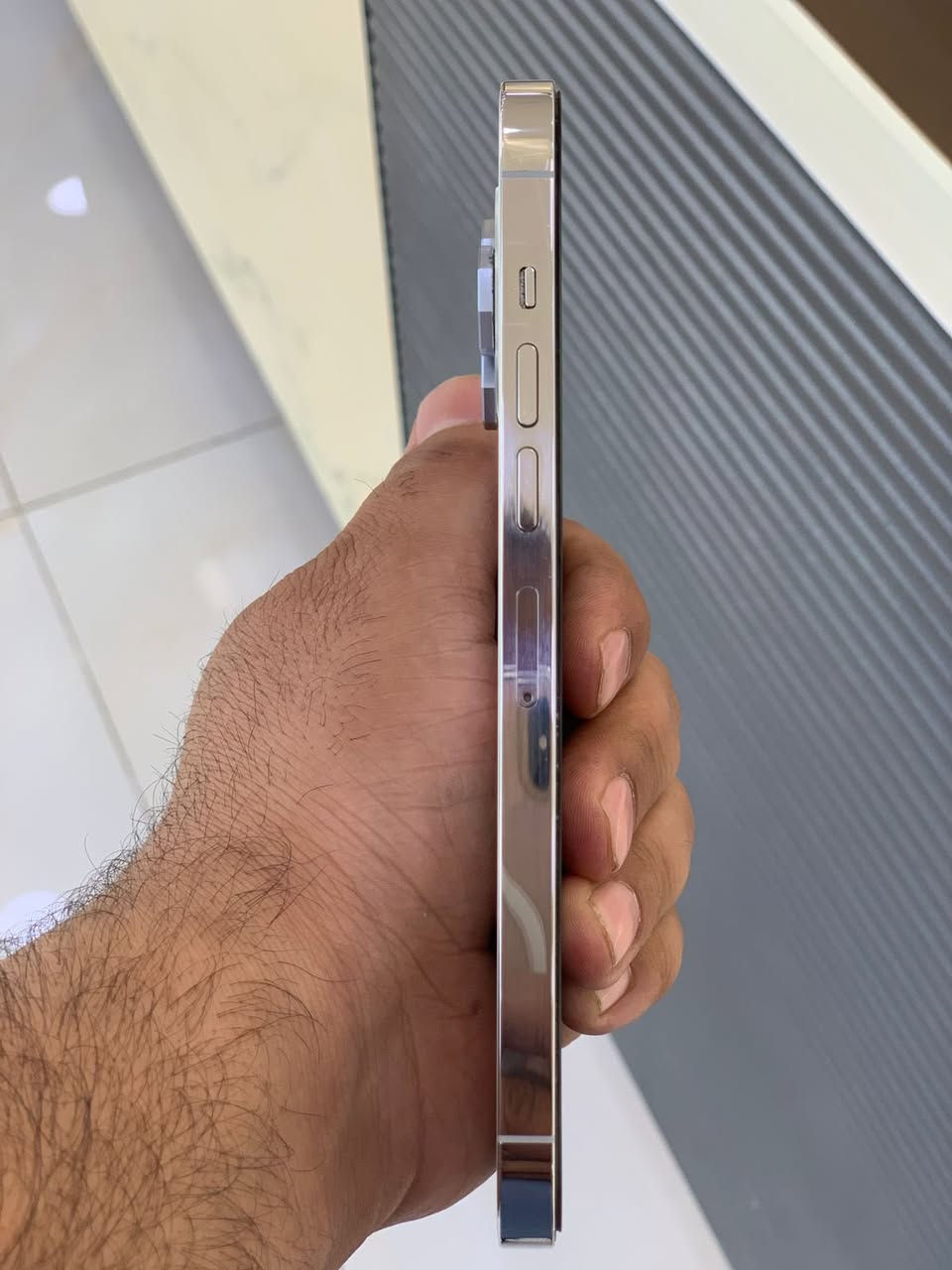 السلام عليكم
13 برو ماكس ذاكره 512
بطارية 95‎%‎
جهاز جديد كلش مكاني كوت 
ملحقات كاملة 
***********
