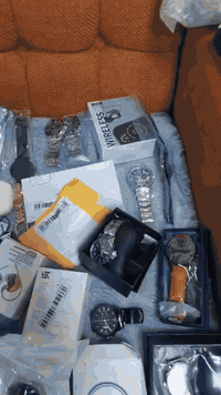 يالله سلام عليكم اخوتنه الطيبين
الي على باب الله 
شلعه ساعات او يربودات كله امزون اخوان اكرر كله امزون او اكو بيهن اوتماتيك او بيهن قطع ماركات 
قطع كله شغال جديد ماكو قطعه فحماي قطعه فحم ترجع 
العدد 88 قطعه 
شلع القطعه ب9

للحجز ولاستفسار وتساب ***********
