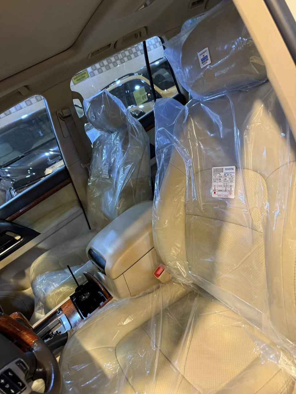 لاندكروز 2015 للبيع او مراوس 

رقم بغداد 

فول 

***********
