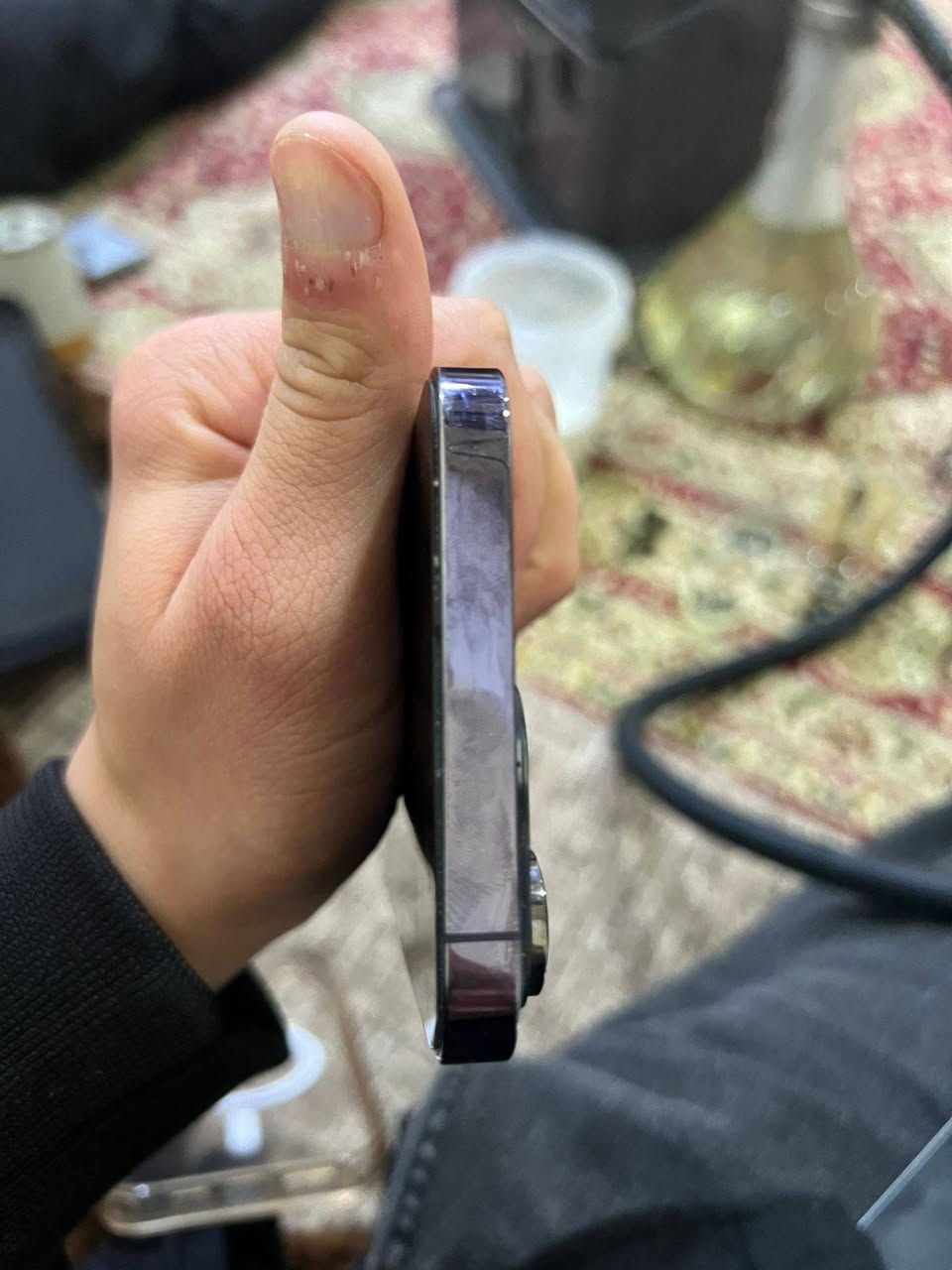 14 برو ماكس 
ذاكرة 256
بطارية 85 
شريحة إلكترونية 
***********
***********
