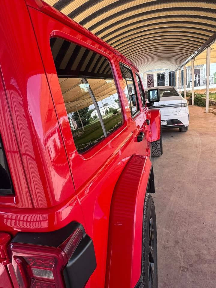 جيب رانكلر2024 4xe هايبرد ويليس
السياره  Jeep Wrangler 4Xe 2023 2.0L 4 plug-in

حجم المكينه : 2000 تيربو + هايبرد + بلكن شحن خارج

#اللون احمر

1.قماره بانورما تنفتح كهرباء ع طول السياره

2.بصمه 

3.لوكير

4.كشافات 

6.شحن خارجي

7.بكلايت لد 

1. شاشه

10.لايتات زنون هايلوجين

11.كشنات جلد داخل احمر بلادي 

12.سقص اسود بلادي 

1. تحكم استرين

2.

3. حساس خلفي

16.رادار جانبي 

17.تاير جبلي بلادي 

السياره كلين مابيه اي حادث او طخه

***********
