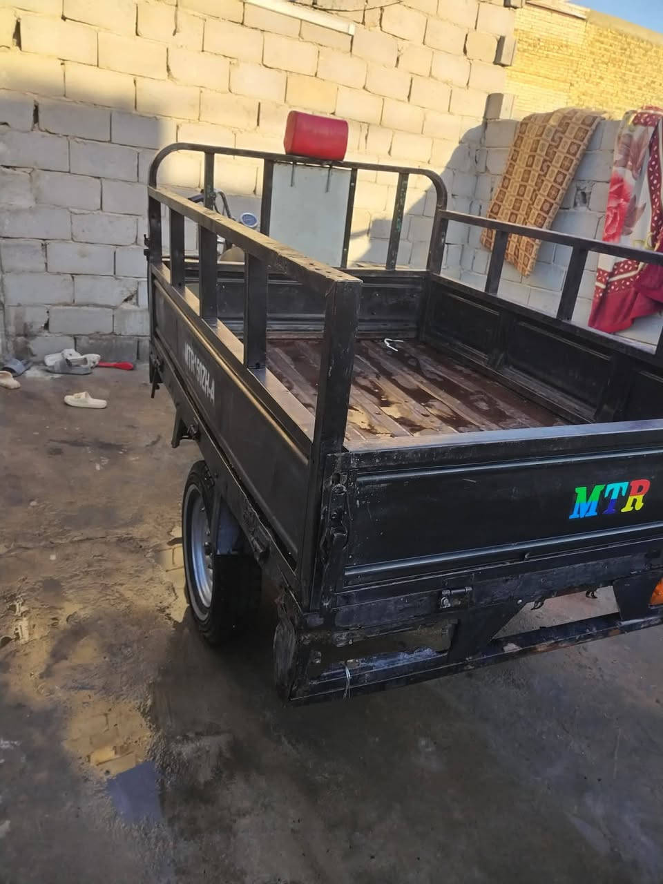 للبيع 2013 رقم الماني سنويتها منتهيه بيها لحيم بلركبه بس مامبينه كلشي ماعايزه ستوته مليون و500 وبيها مجال مكاني نجف ***********
