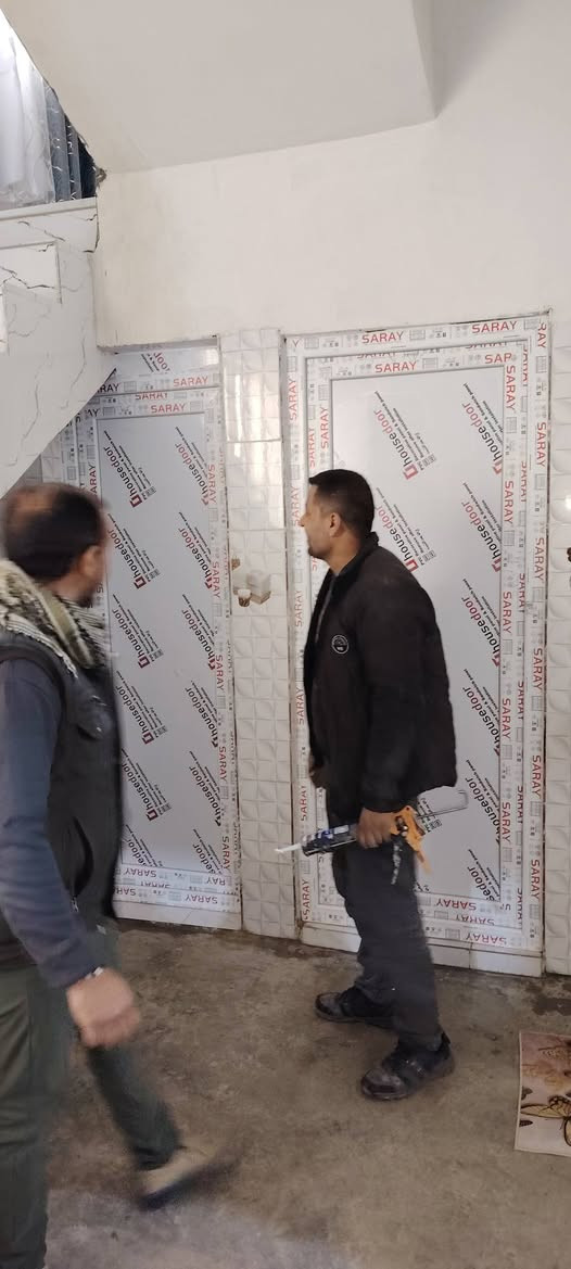 المتوكل للالمنيوم والبلاستك لصناعة الأبواب والشبابيك البلاستيك والألمنيوم والأبواب التركية والحديد والكونترات والمحجرات
جانب من أعمالنا في قرية شميط
منزل الدكتور عواد الغضيب 
منزل الأخ ابو رزان
منزل َالاخ صادق الضياء

الف مبروك
شباك ابيض سراي المتر ٥دولار
شباك بلاستك سراي صاجي المتر٦ دولار
شباك بلاستك اسود سراي المتر٧دولار
المنيوم سلايد سراي تركي المتر٨دولار
باب سراي ابيض ١٢٥الف
باب ابيض نقش ١٣٥الف
باب صاجي نقش ١٨٠الف
المنيوم سلايد سراي تركي المتر٨دولار
أبواب تركي ١٨٠الف
للاستفسار الاتصال على الأرقام التالية
***********
***********
يتوفر واتساب
