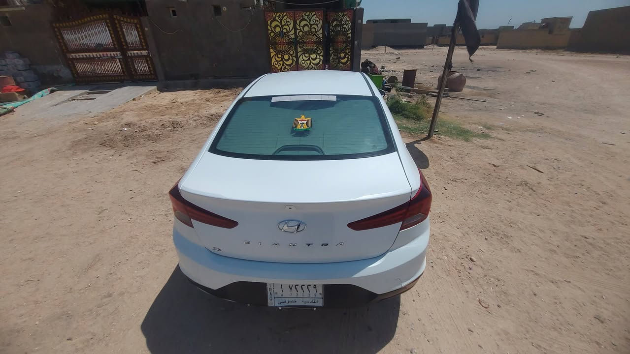 النتره  2020  وارد أمريكي   حادث  3قطع  2جاملق 
وبنيد بدون دواخل 
   مكانها  بل النجف
مكينه  2000دوش
السياره  خير من الله 
ماشيه 130الف
السعر       125 مجال   قليل
ه***********   
 الخاص    ماكو   
تعجبك     اتصل
