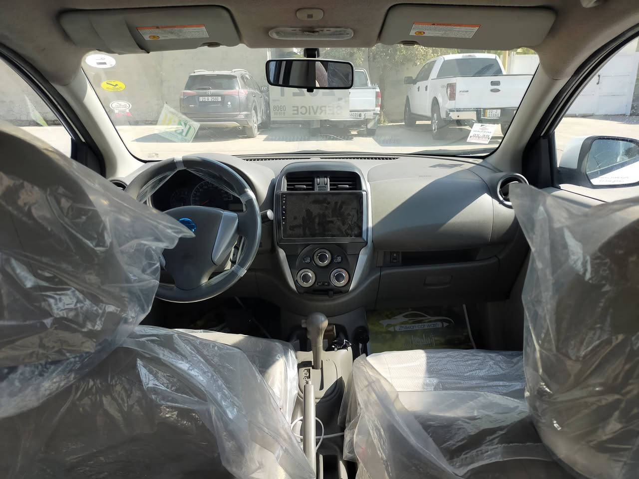 نيسان صني خليجي استلام صفر شركه سياره موديل 2021 بليته ازرق هندي موه مصري رقم اربيل
سيرفس كامل امسوي حددها 100 بل 100
بدون صبغ السيارة ، بس بيها مكاني بارد فقط وحيل صغير  
 
رقم اربيل
سياره ماشي 40 الف
تغليف كشنات
تغليف ارضيه 
موصفات معروف
تحكم استيرن جه
يدات نيكل
عطاره نيكل
اوكس
بلوتوث
شاشه بلادي كاميرا بيلادي 
مرايه جانبي كهرباء
جامه امامي كهرباء
دبل كيج
سياره مابيها كوبون مال بنزين ما مطلعين اله
السعر 119 وبي مجال بسيط 
للاستفسار *********** وتس اب
