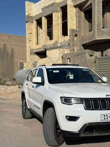 السلام عليكم جيب  لمتد  بلاص 2019 خليجي كفاله عامه  عدا رصعتين مسحوبات بيدي ار اقل الاصبع فول مواصفات على وضع الشركه كير ومكينه كفاله السعر 300 ورقه بيها مجال للاستفسار الاتصال على الرقم ***********
