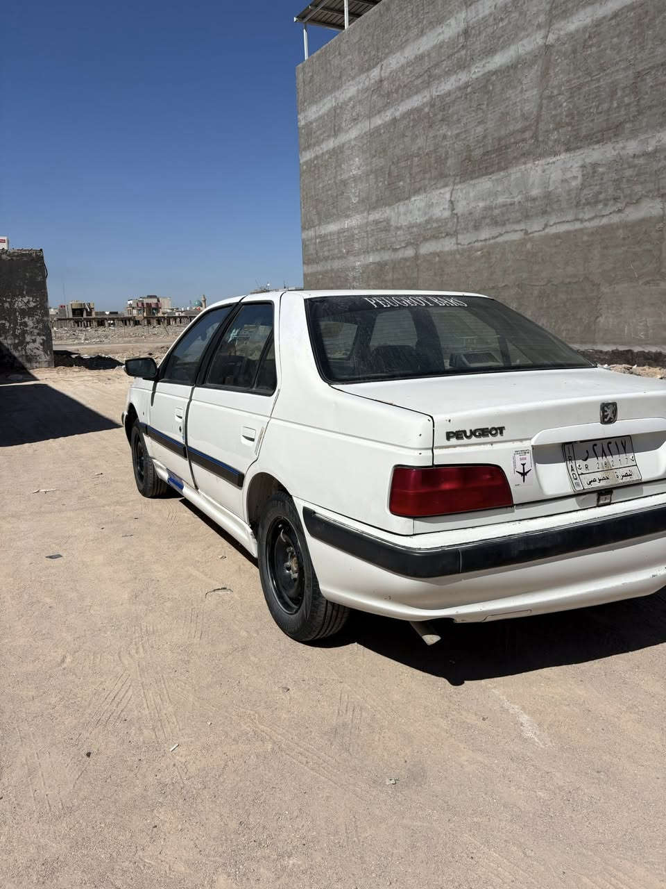 بيجو بارص 14
مكينه كير حداد حلوات 
سنويه منتهيه ب22 
البدي مكفوله ماعدا الجاملغ الامامي بدلته جماليه 
السياره حلوه وجاهزه 
السعر 38 
العنوان بصره قبله 
للاستفسار الاتصال 
***********
