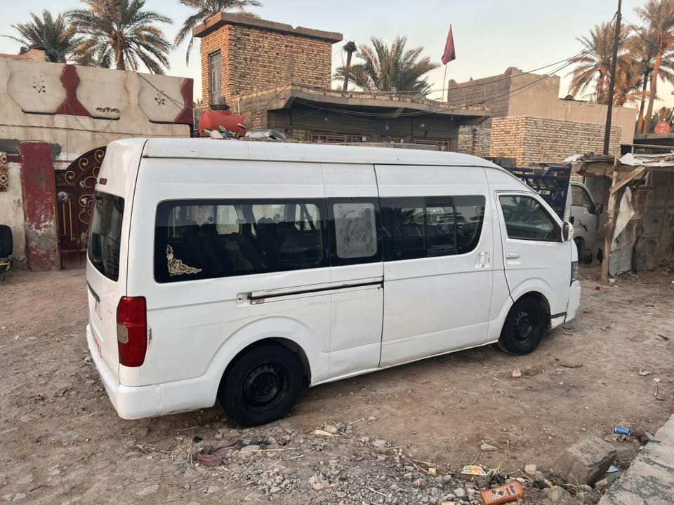 سلام عليكم جنبي مديل ٢٠١٥ بيه قاصرين أبيعه موصليه مكينه كير اكسل جدد معمره دواير فقط مكان طوريج سعر ٦٨ وبيه مجال ومراوس حسب لقناعه ***********تصال فقط
