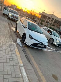 كورلا ٢٤  هابيرد ماشيه ٧٩ حقيقي سياره بيه باب السايق والجاملغ امامي مب...