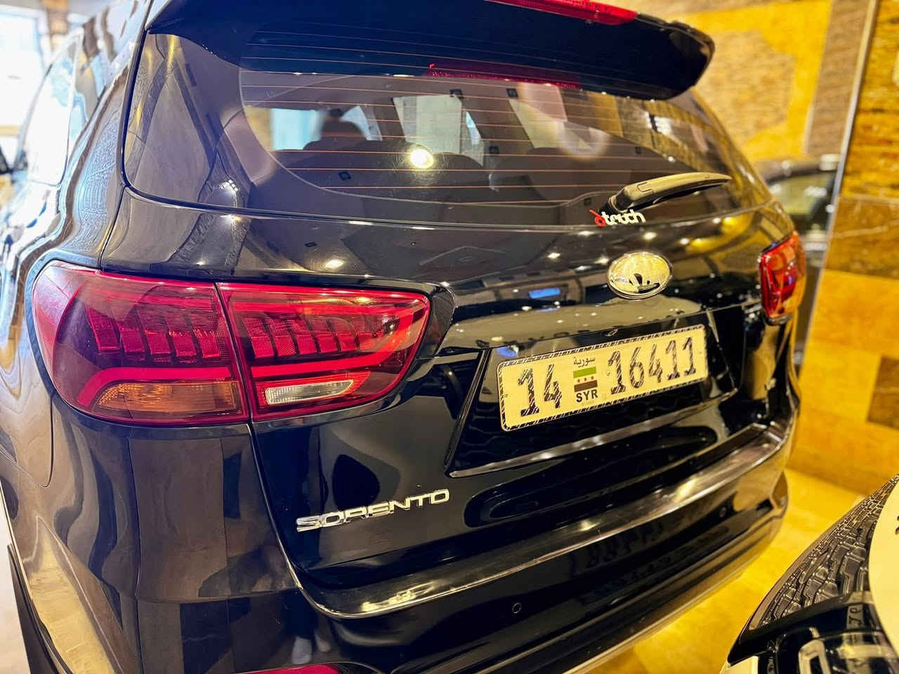 تعليق بكلمة تم ليصلك السعر📥

للبيع لدى شركة فارس الزعيم📣

KIA-SORENTO🔱

بنزين⛽️ 

سنة الصنع 2019 📅 

سورية وليست ادخال🇸🇾

دفع رباعي + امامي

خالية العلام التزام⛔️

سعة المحرك 3500cc☄️

المواصفات

اوتوماتيك .. تيبترونيك .. ABS .. مانع انزلاق .. فتحة سقف .. بانوراما .. بصمات داخلية .. بصمات خارجية .. تثبيت سرعة .. انظمة قيادة متعددة .. كاميرات 360° .. شاشة اساسية .. وسائد هوائية .. كاميرا رجوع خلفية .. مرايا طي .. فرش جلد .. تسخين كراسي امامية .. تسخين كراسي خلفية .. تبريد كراسي امامية .. جنط كروم اساسي .. قنصل خلفي .. 7 مقاعد .. نقطة عمياء .. تحديد مسار .. اطفاء تلقائي .. ذواكر .. اصطفاف ذاتي .. فرام ايقاف كهربائي .. تسخين مقود .. 

والعديد من المزايا والمواصفات.....

تواجد حماة🌐

للاستفسار و التواصل 0934122722 📞


**إذا كنت صاحب هذا الإعلان وتريد حذفه لأي سبب، رجاءا أرسل رسالة إلى الدعم الفني**