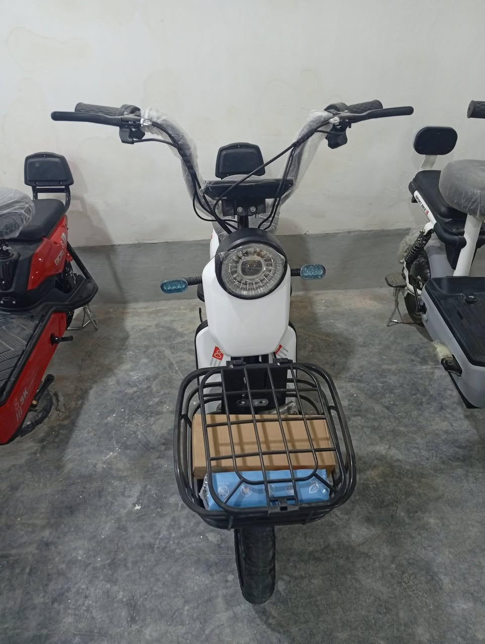 سلام عليكم ورحمه 
الوكالة من معرض مسار للدراجات الشحن
توفر لكم بيع وشراء كافةانواع الدراجات 
كا يتوفر لدينا منصة ماستر بنظام الاقصاد 
الشهريه حاملين ماستر الرافدين حصراً،
يتوفر ادوات حتياطية لكافة أنواع الدراجات 
يتوفر تصليح لكافة أنواع الدراجات الهوائية والشحن 
الاستفسار الاتصال او المراسله/***********
