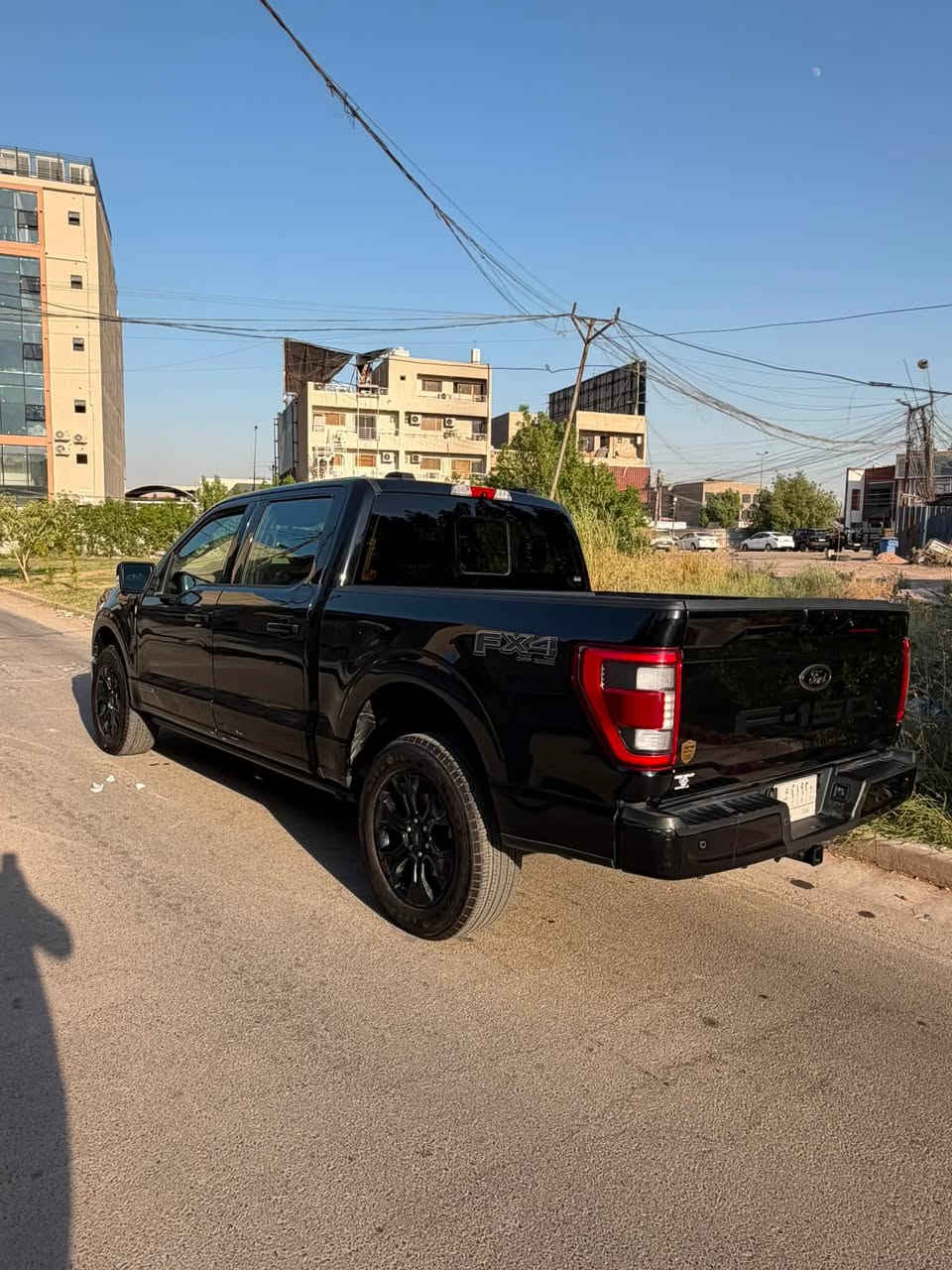 (Ford F-150 Lariat) لاريات F-150 للبيع فقط: فورد
• رقم بغداد 
•الموديل:2022
الضرر • موضح بالصور  مع  رقم الشاصي
[3.5L EcoBoost] :المحرك •
• القير: أوتوماتيك 10 سرعات

• اللون الداخلي: جلد [اسود]
أبرز المواصفات:
• سقف بانوراما
• شاشة كبيرة 12 انش + عدادات ديجيتال
• كوشن جلد (تبريد وتدفئة) الامامي والخلفي 
• كاميرات 360 درجة + حساسات
• نظام صوتي B&O
• تشغيل عن بعد + دخول ذكي
• رادار وتنبيه مسار
• دوسات كهرباء 
السعر المطلوب: [34000$]
للتواصل: [***********]

