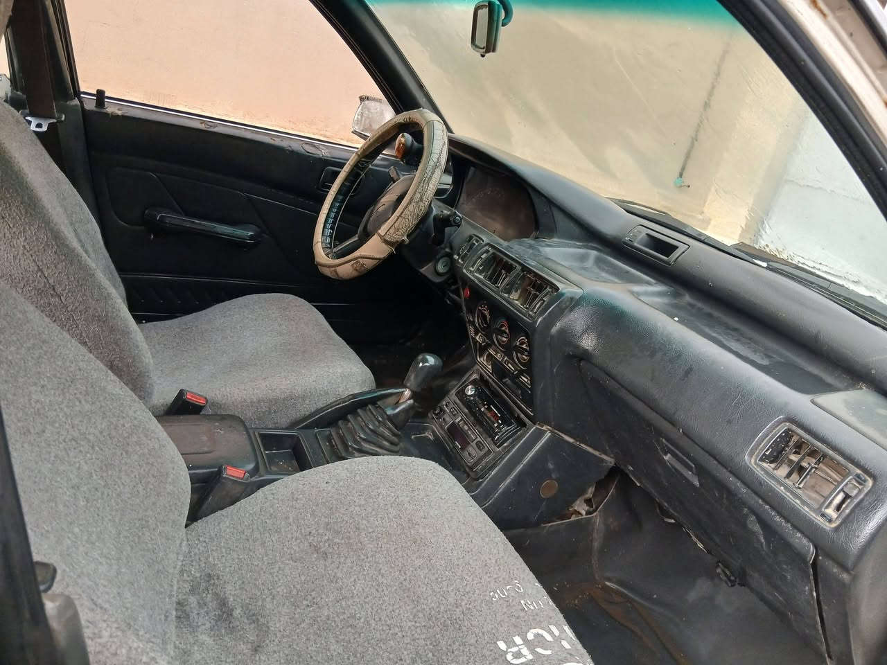 سياره متسبوشي كلنت موديل ١٩٩١ رقم الماني سنويه عظم لغاية ٢٠٢٨ محرك وكير جديد طغم جديد طغم تاير نظيف وايرمنيا شغال السعر ١٦ ورقة شرط التحويل والوكالة من الشرعي للاتصال 
***********
***********
