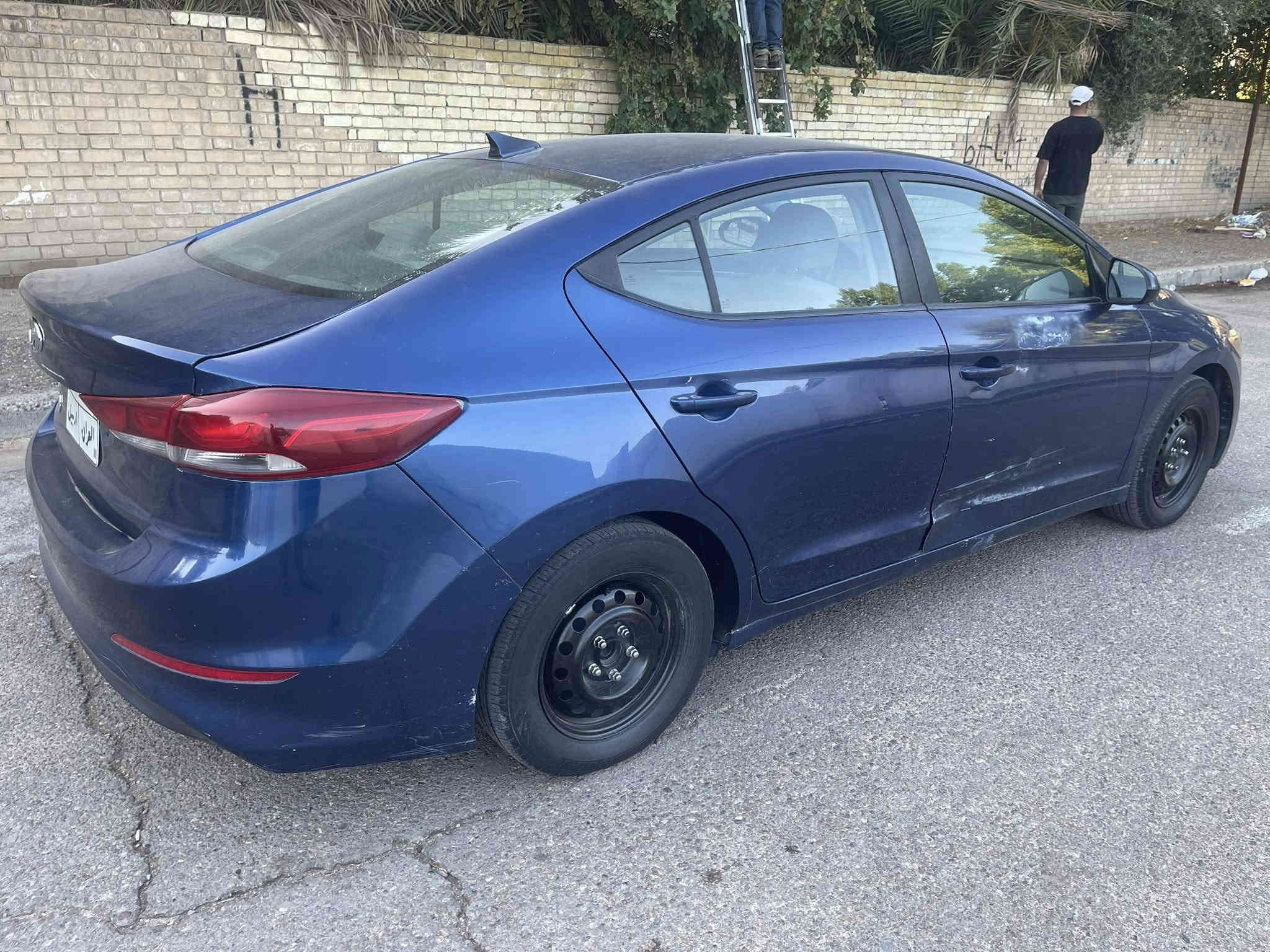 السلام عليكم للبيع النترا وارد امريكي  
موديل 2017

ماشيه 111 ميل 

حادثه من امريكا  ربع دعاميه امامي وصور الحادث مرفقه 

وبل العراق بيه قبغ جنطه صبغ وباب امامي وبيه جاملغ تبديل امامي نفس الون 

رقم اربيل باسم شركه 

السعر 107 وبيه مجال للشراي 

بغداد الصليخ قرب المتسوق 

***********
