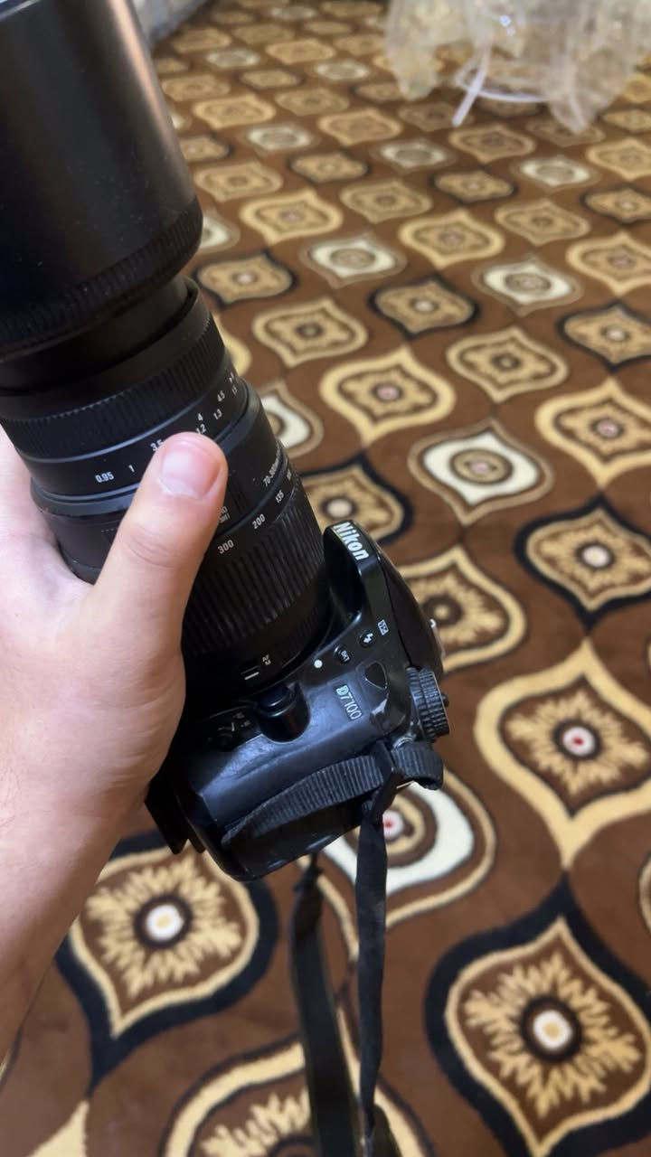 سلام عليكم  كأمره نيكون 7100  مستعجل على بيعتها عنواني الأنبار رمادي. ***********
