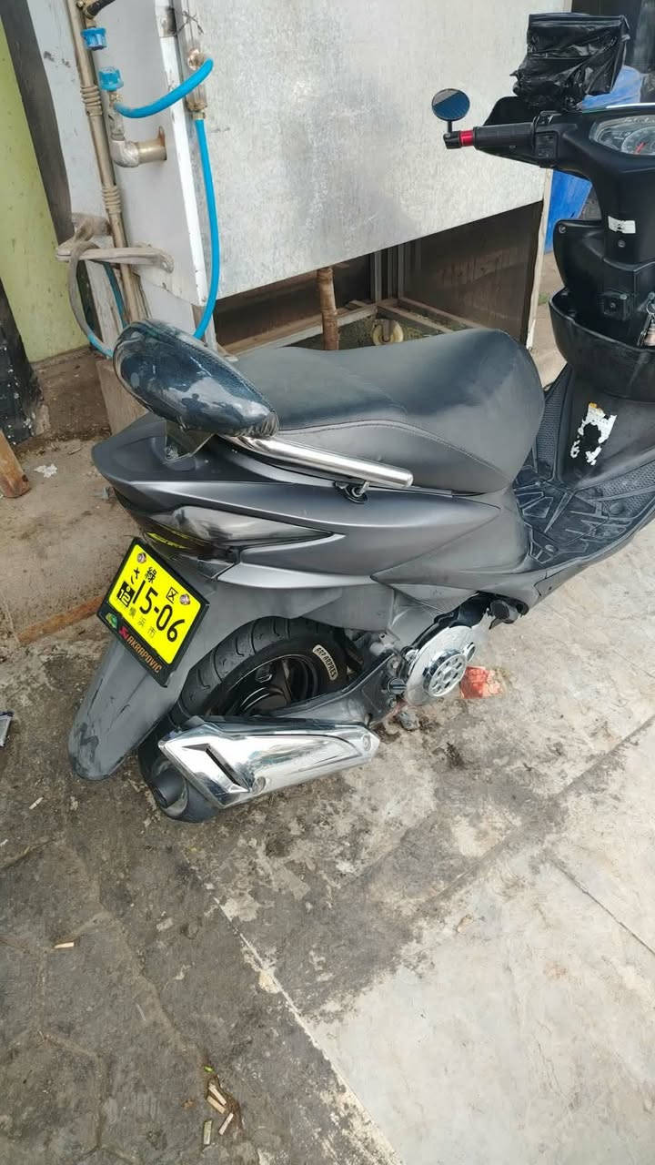 ادرس للبيع الدراجه مكفوله من كلشي السعر  850  للتوضيح ابيعه بدون الغراض الي مشدوده عليه بس النيكل الك
***********
